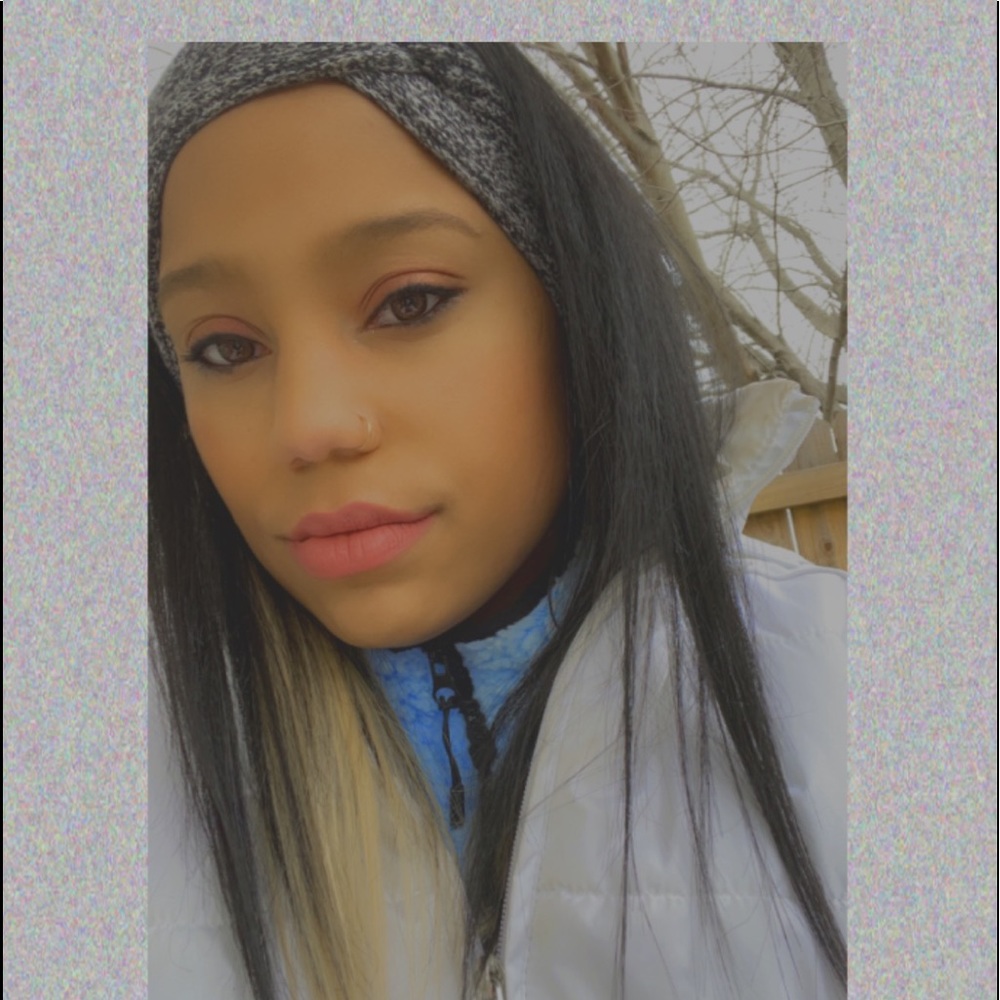 Meet your Posher, Cierra